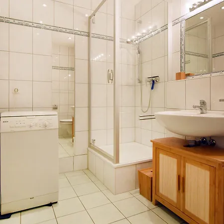 Kastanienhof Wo 2 Appartamento Prerow