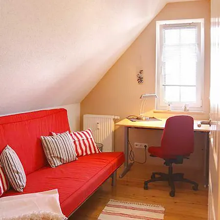 Kastanienhof Wo 2 Appartamento Prerow